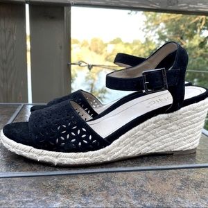 Vionic Wedge Sandals -NWOT